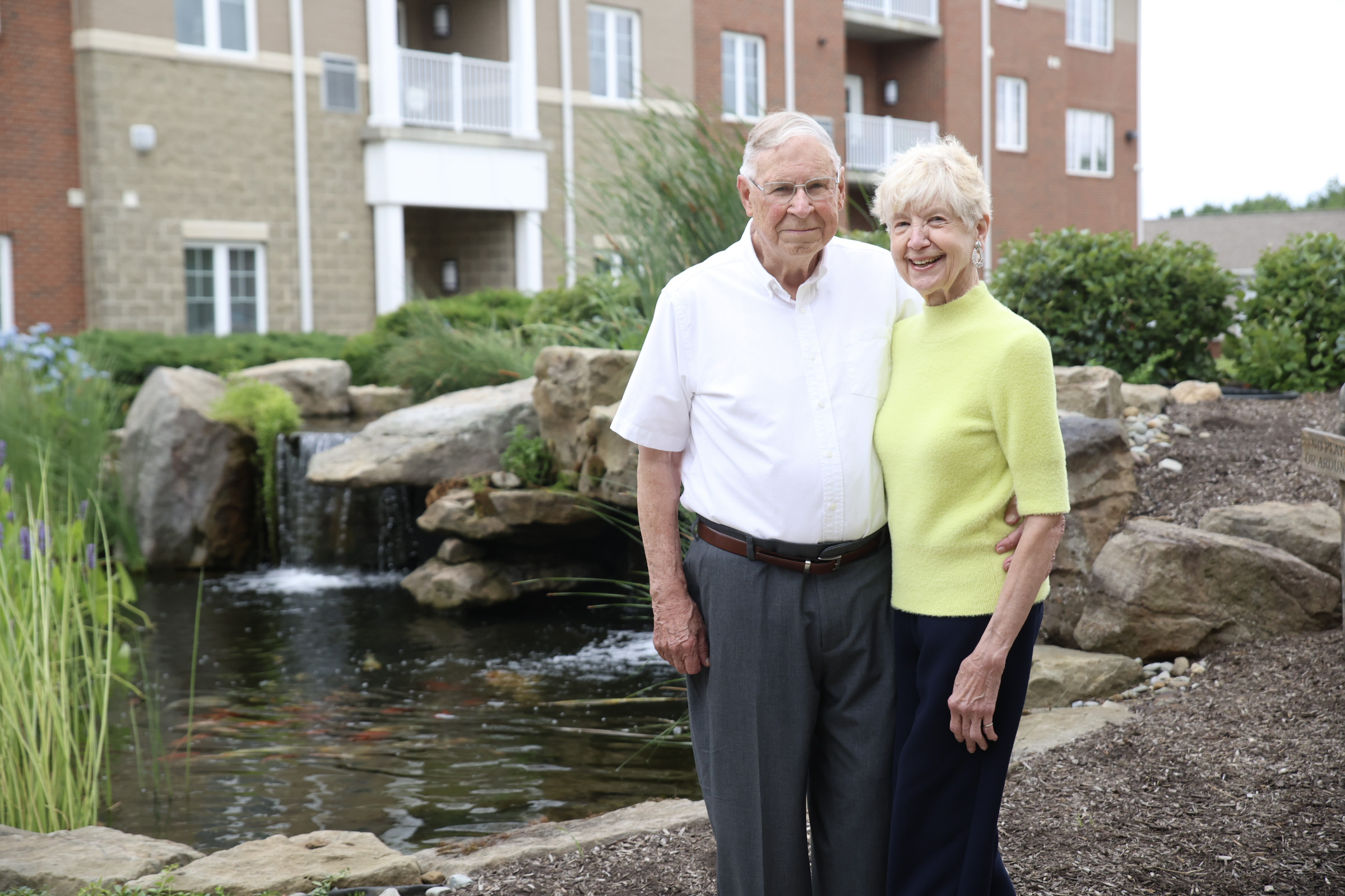 Retirement living residents at Highpointe at Rebecca